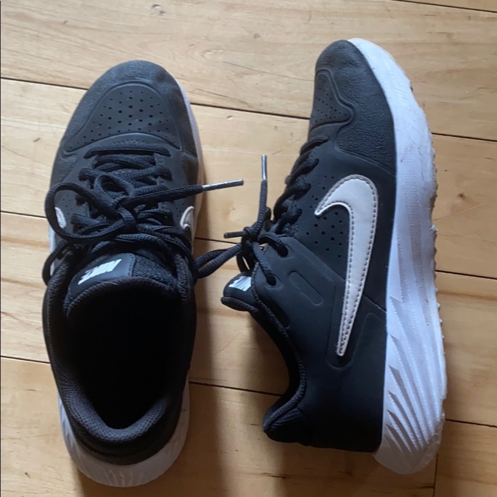 Boys Nike baseball turf shoes